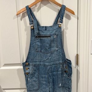 Madewell overalls. Relaxed fit.